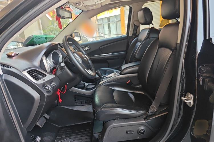 Used Dodge Journey 2015 2.0TD Four-Wheel Drive Luxury Edition Left Front Seat