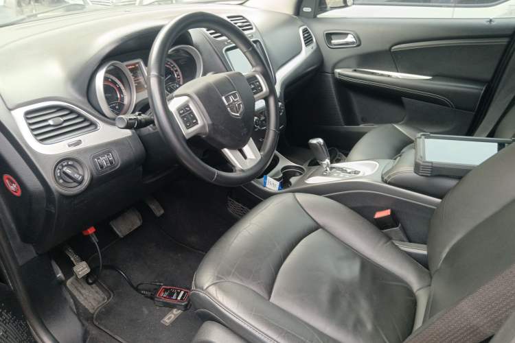 Used Dodge Journey 2015 2.0TD Four-Wheel Drive Luxury Edition Left Front Seat