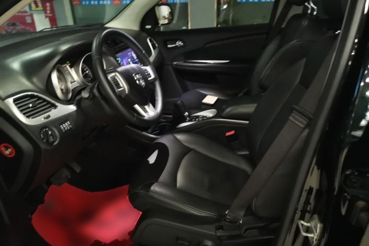 Used Dodge Journey 2015 2.0TD Four-Wheel Drive Luxury Edition Left Front Seat
