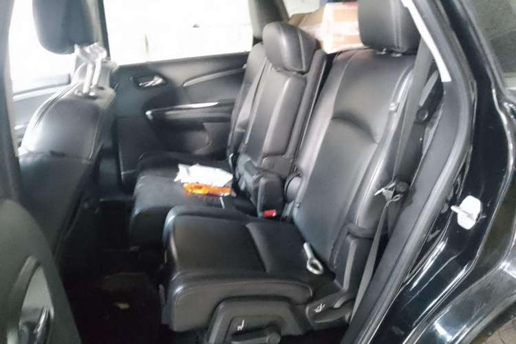 Used Dodge Journey 2015 2.0TD Four-Wheel Drive Luxury Edition Left Rear Seat