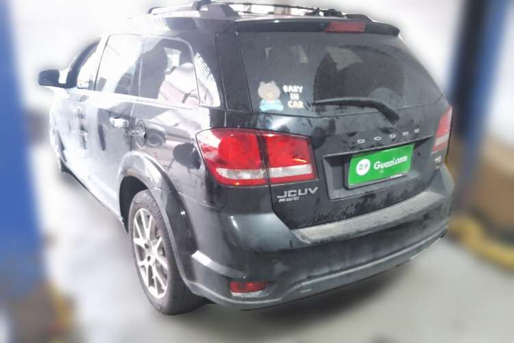 Used Dodge Journey 2015 2.0TD Four-Wheel Drive Luxury Edition Rear Left 45 Deg