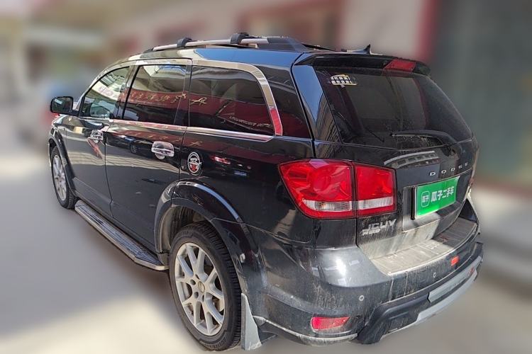 Used Dodge Journey 2015 2.0TD Four-Wheel Drive Luxury Edition Rear Left 45 Deg