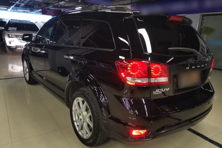 Used Dodge Journey 2015 2.0TD Four-Wheel Drive Luxury Edition Rear Left 45 Deg
