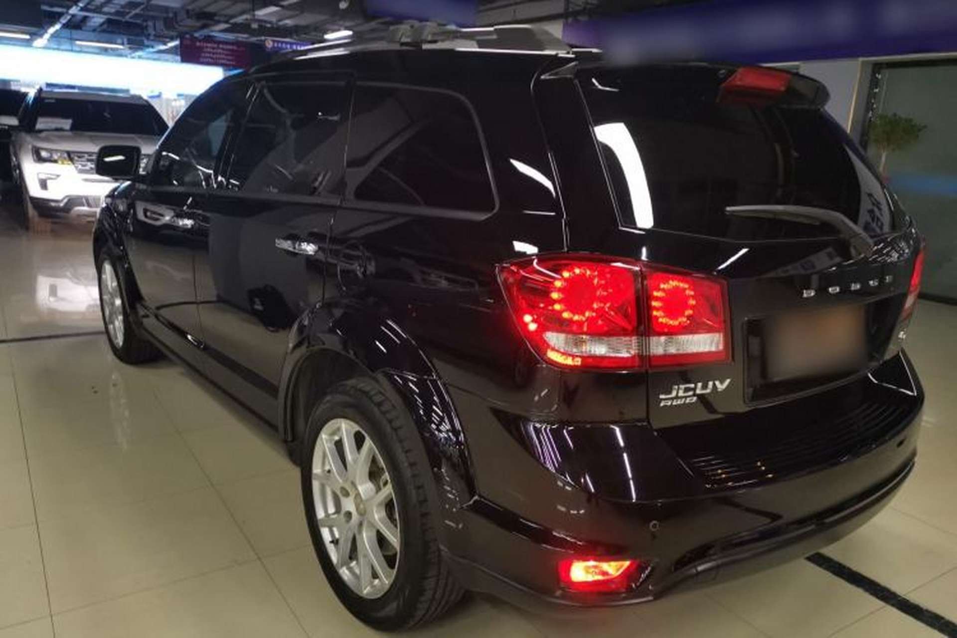 Used Dodge Journey 2015 2.0TD Four-Wheel Drive Luxury Edition Rear Left 45 Deg