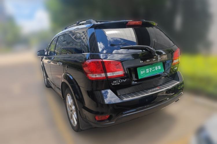 Used Dodge Journey 2015 2.0TD Four-Wheel Drive Luxury Edition Rear Left 45 Deg