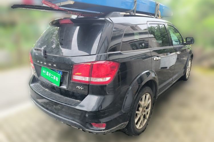 Used Dodge Journey 2015 2.0TD Four-Wheel Drive Luxury Edition Rear Right 45 Deg