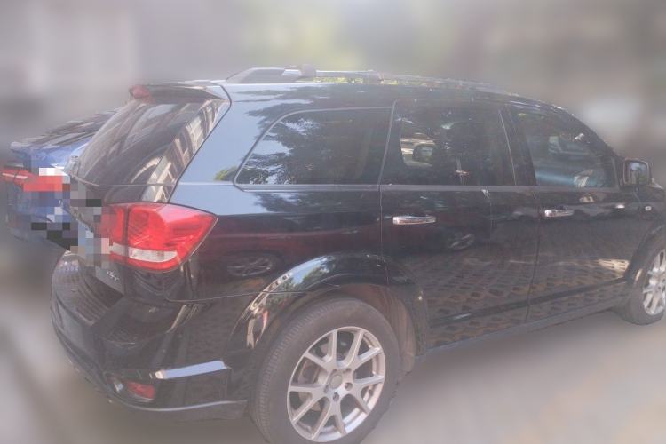 Used Dodge Journey 2015 2.0TD Four-Wheel Drive Luxury Edition Rear Right 45 Deg
