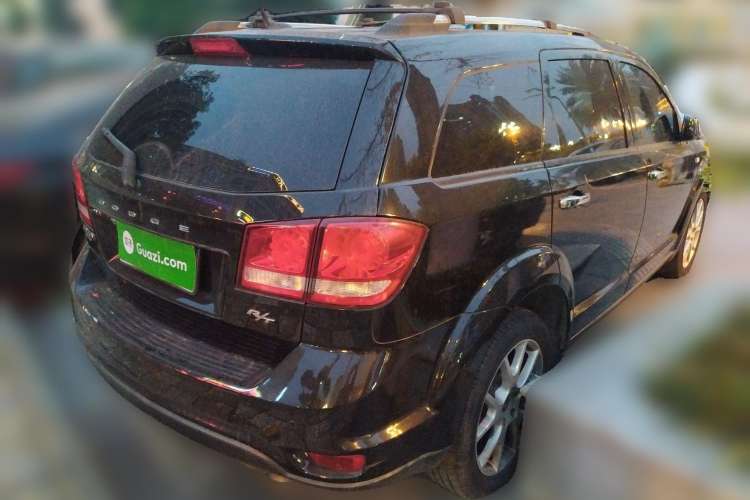 Used Dodge Journey 2015 2.0TD Four-Wheel Drive Luxury Edition Rear Right 45 Deg
