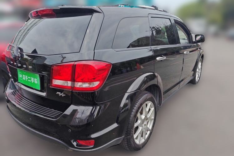 Used Dodge Journey 2015 2.0TD Four-Wheel Drive Luxury Edition Rear Right 45 Deg