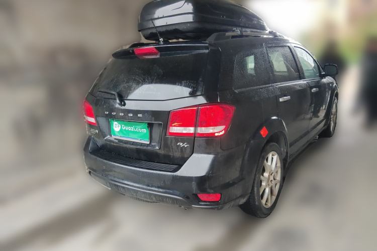 Used Dodge Journey 2015 2.0TD Four-Wheel Drive Luxury Edition Rear Right 45 Deg