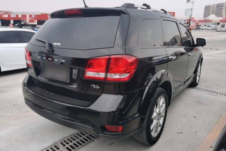 Used Dodge Journey 2015 2.0TD Four-Wheel Drive Luxury Edition Rear Right 45 Deg