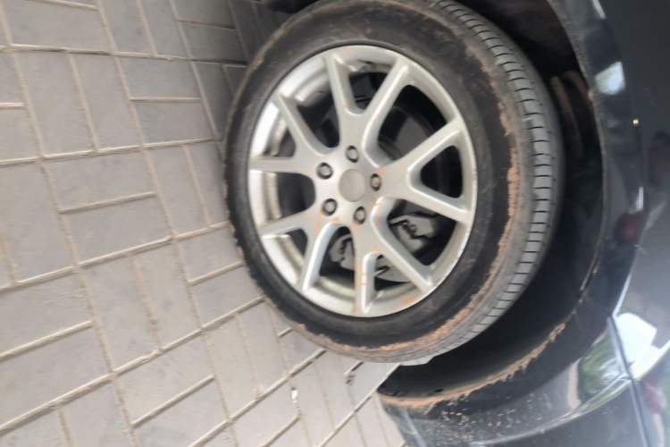 Used Dodge Journey 2015 2.0TD Four-Wheel Drive Luxury Edition Right Front Wheel Hub