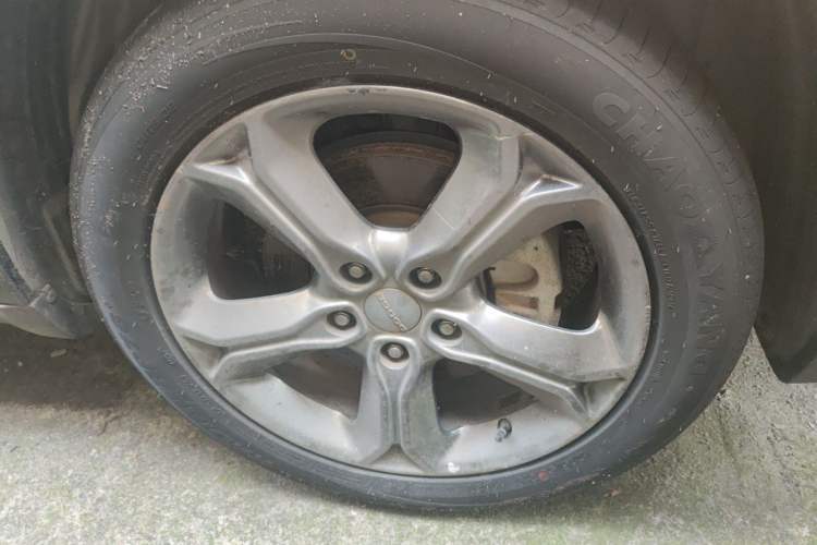 Used Dodge Journey 2015 2.0TD Four-Wheel Drive Luxury Edition Right Front Wheel Hub