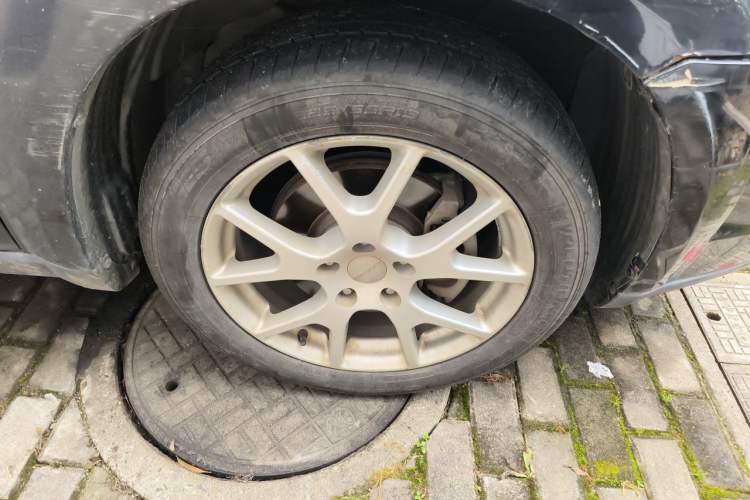 Used Dodge Journey 2015 2.0TD Four-Wheel Drive Luxury Edition Right Front Wheel Hub