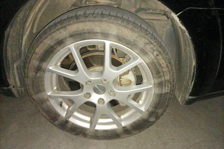 Used Dodge Journey 2015 2.0TD Four-Wheel Drive Luxury Edition Right Front Wheel Hub