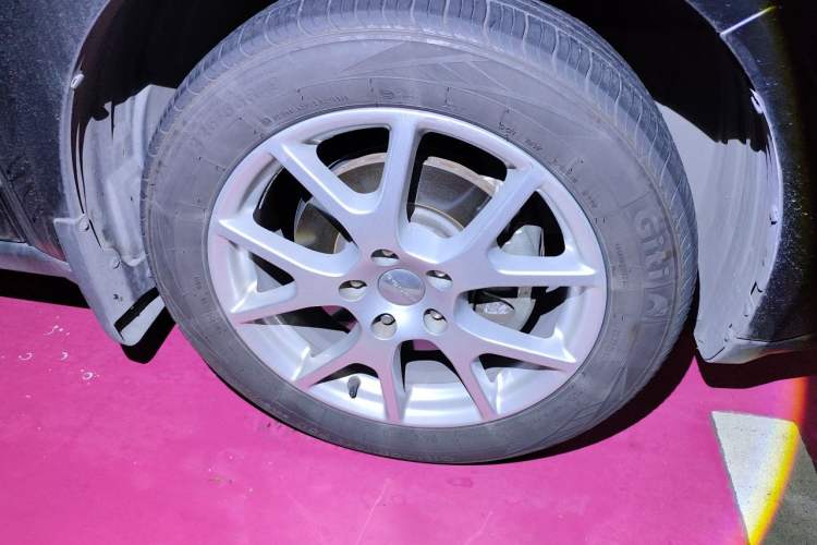 Used Dodge Journey 2015 2.0TD Four-Wheel Drive Luxury Edition Right Front Wheel Hub