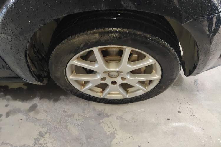 Used Dodge Journey 2015 2.0TD Four-Wheel Drive Luxury Edition Right Front Wheel Hub