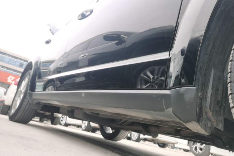 Used Dodge Journey 2015 2.0TD Four-Wheel Drive Luxury Edition Right Side Sill