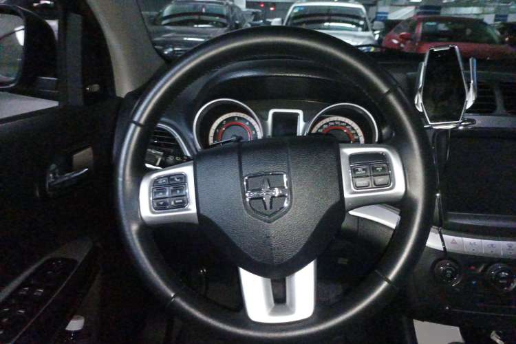 Used Dodge Journey 2015 2.0TD Four-Wheel Drive Luxury Edition Steering Wheel