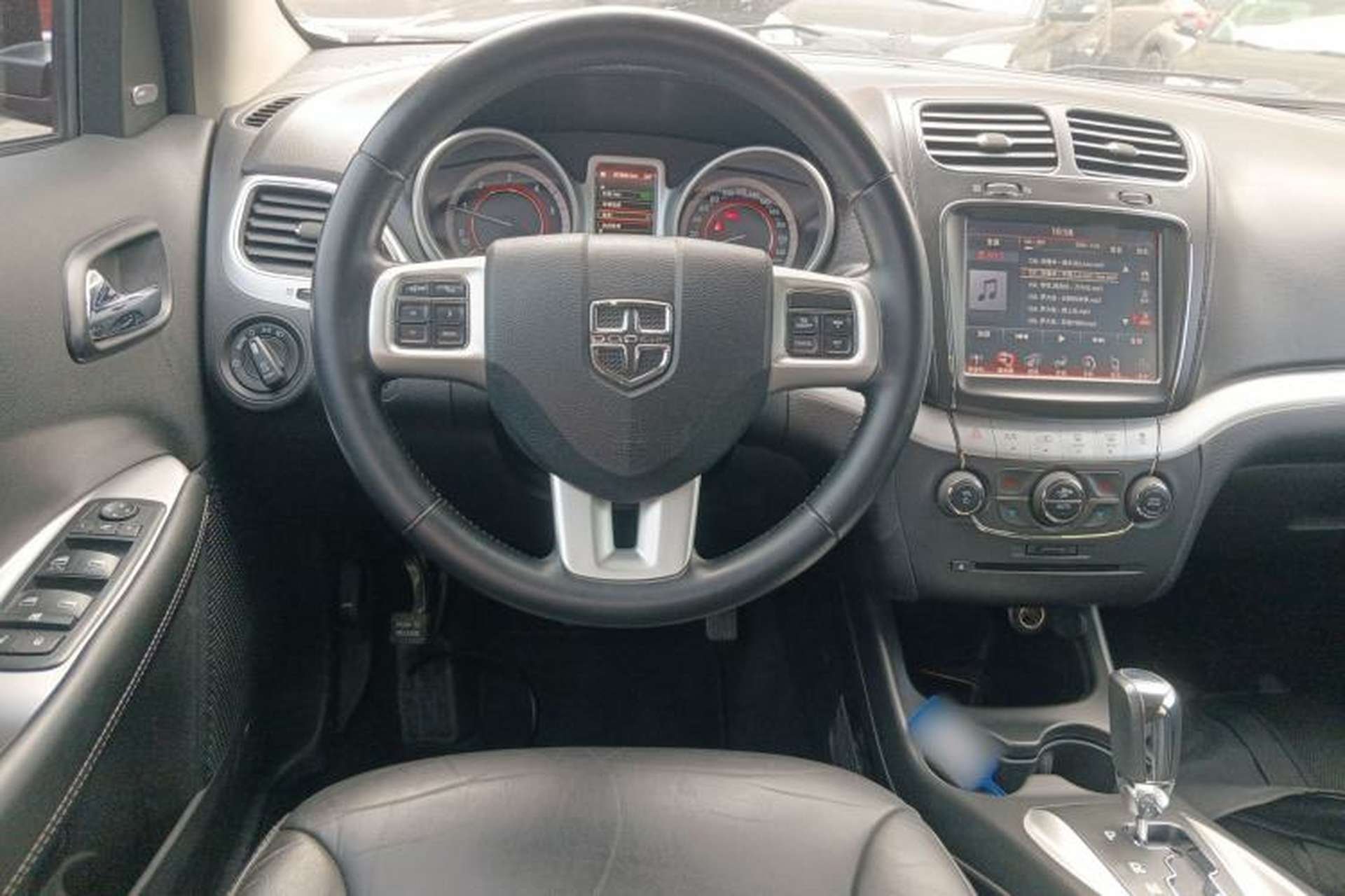 Used Dodge Journey 2015 2.0TD Four-Wheel Drive Luxury Edition Steering Wheel