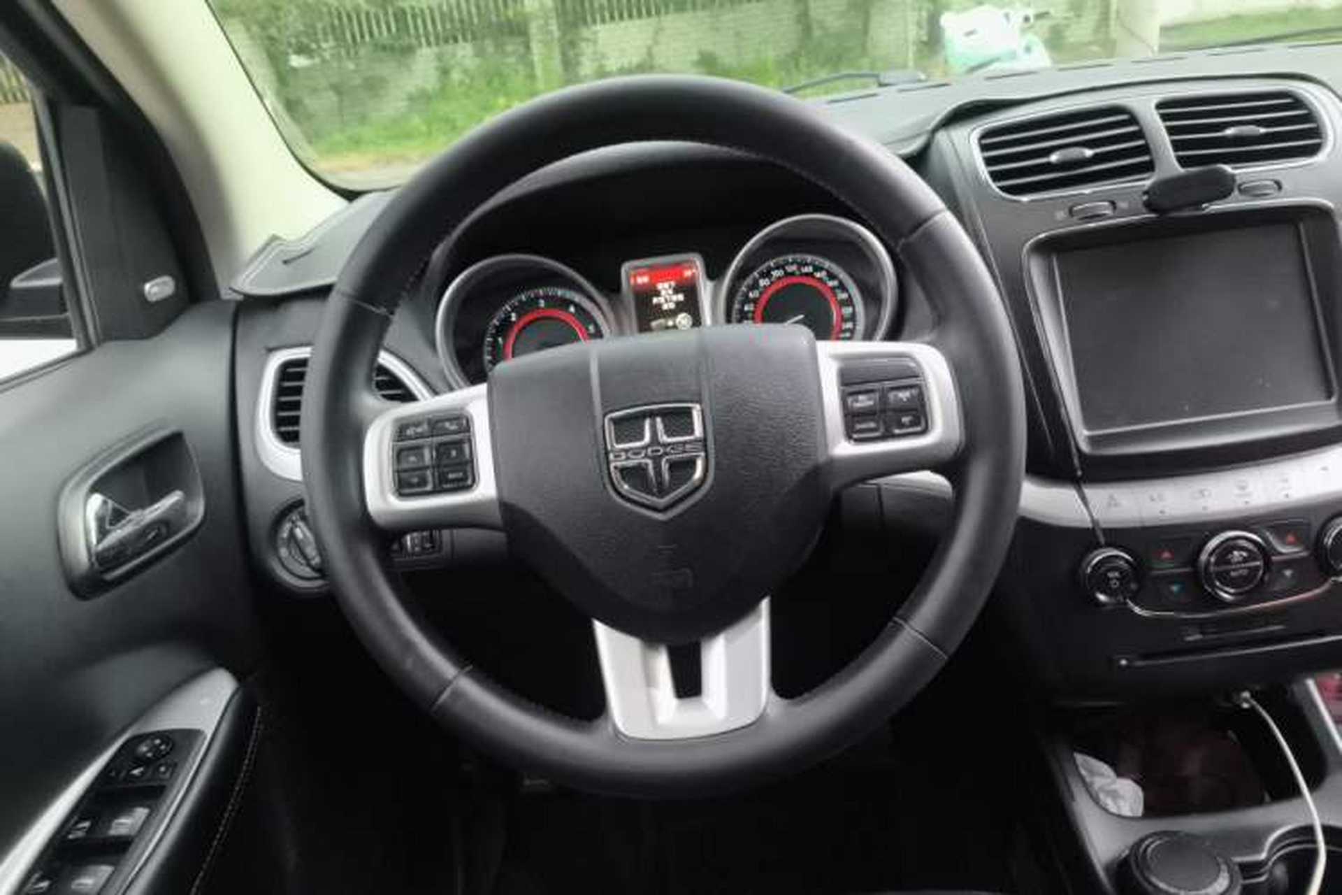 Used Dodge Journey 2015 2.0TD Four-Wheel Drive Luxury Edition Steering Wheel