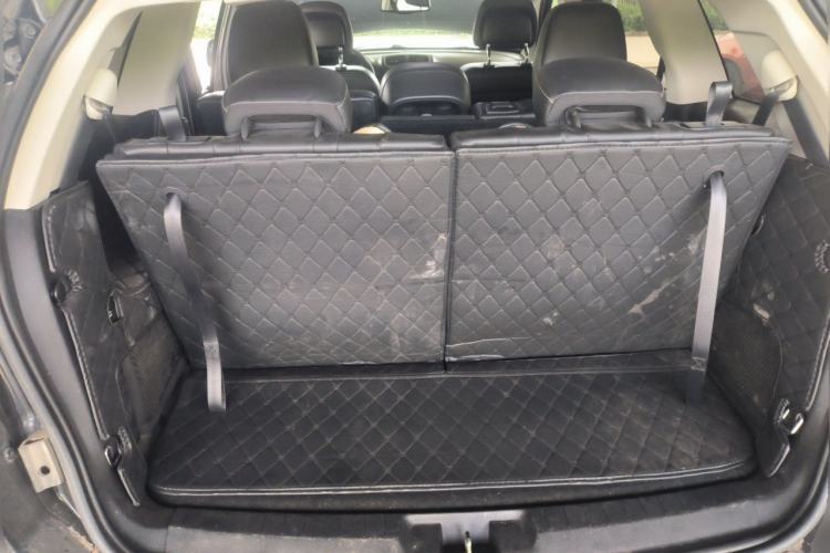 Used Dodge Journey 2015 2.0TD Four-Wheel Drive Luxury Edition Trunk