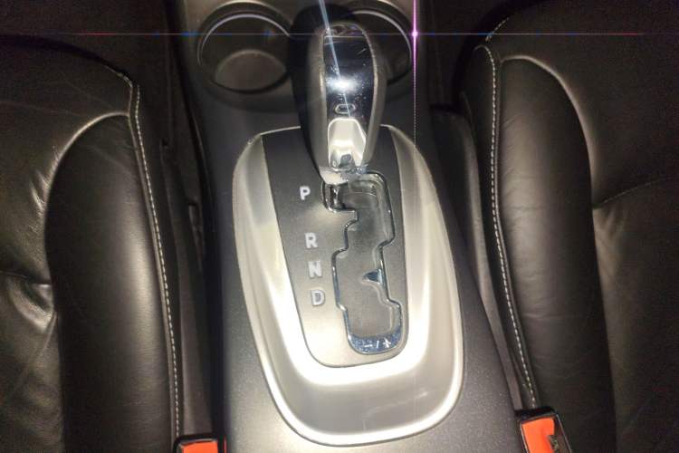 Used Dodge Journey 2015 2.0TD Four-Wheel Drive Luxury Edition Gear Lever