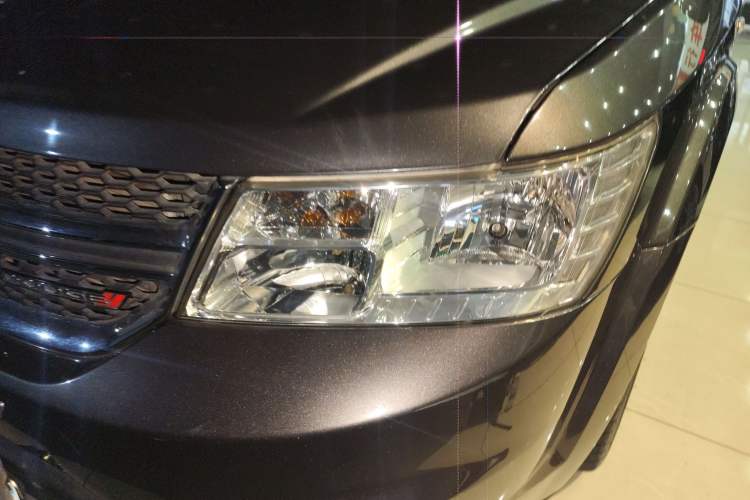 Used Dodge Journey 2015 2.0TD Four-Wheel Drive Luxury Edition Left Front Headlight