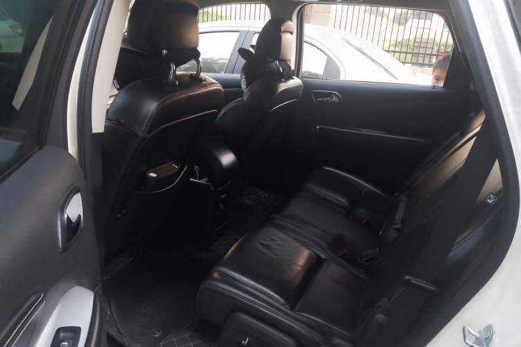 Used Dodge Journey 2015 2.0TD Four-Wheel Drive Luxury Edition Left Rear Seat