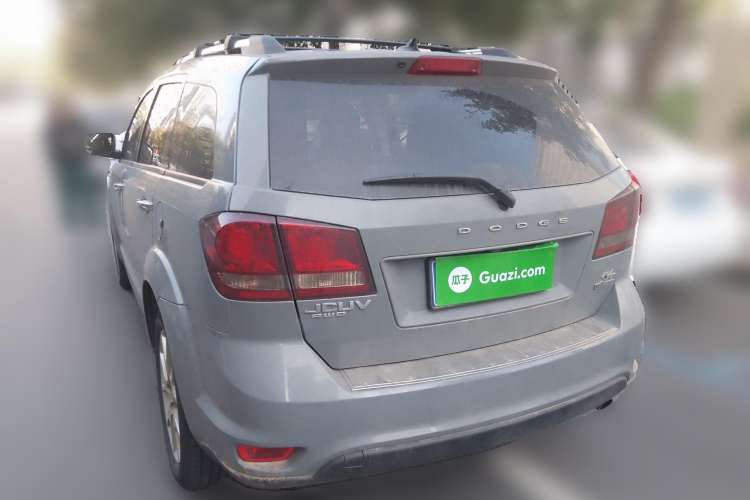 Used Dodge Journey 2015 2.0TD Four-Wheel Drive Luxury Edition Rear Left 45 Deg