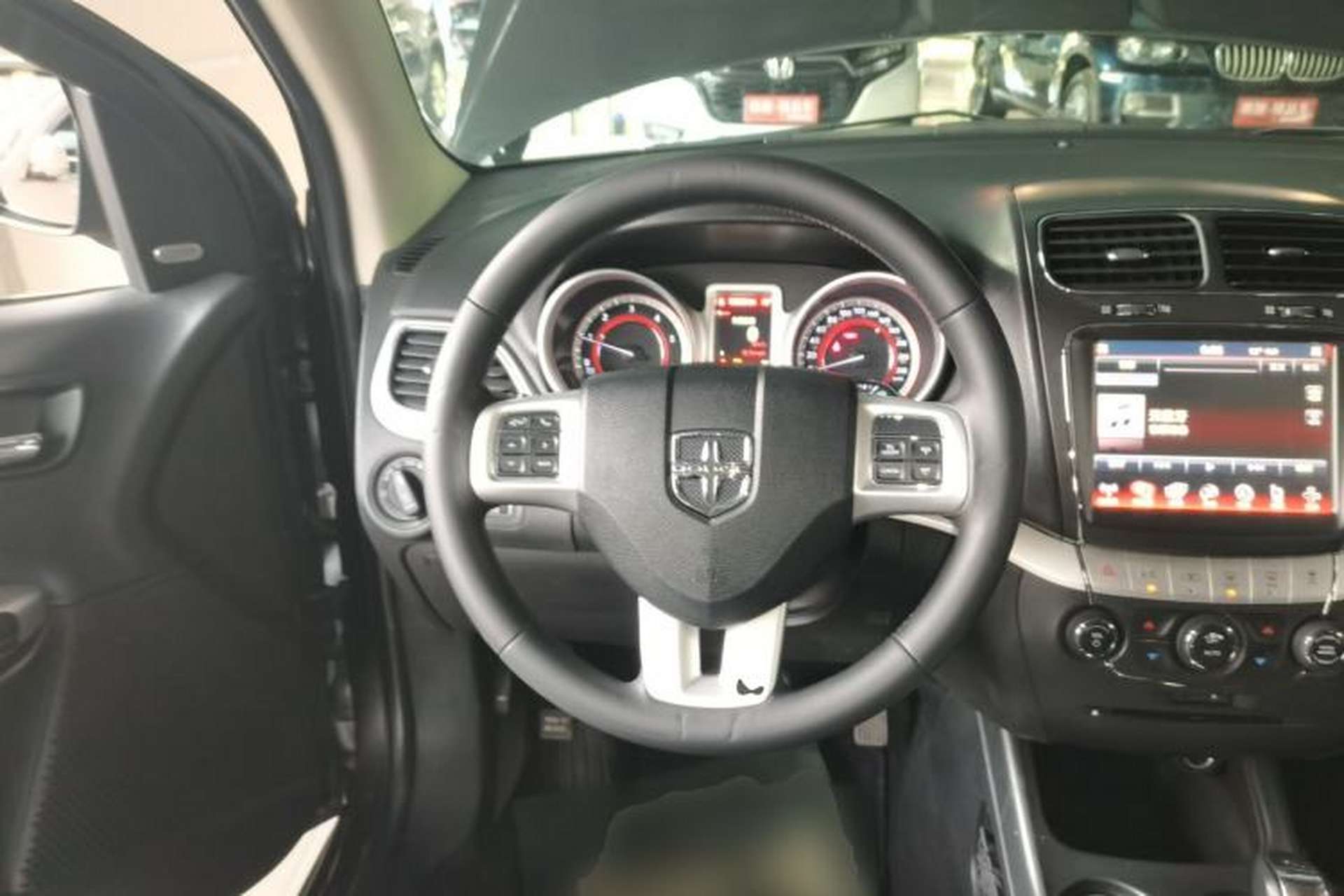 Used Dodge Journey 2015 2.0TD Four-Wheel Drive Luxury Edition Steering Wheel