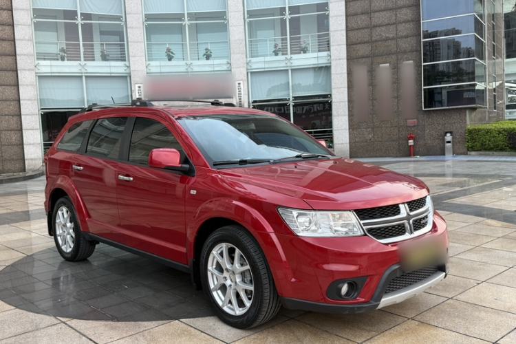 Used Dodge Journey 2015 2.0TD Four-Wheel Drive Luxury Edition Exterior 3