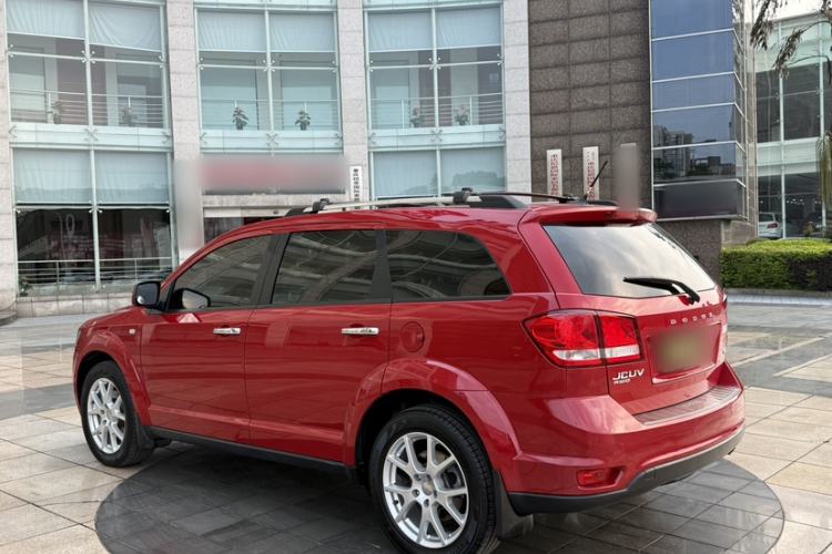 Used Dodge Journey 2015 2.0TD Four-Wheel Drive Luxury Edition Exterior 8