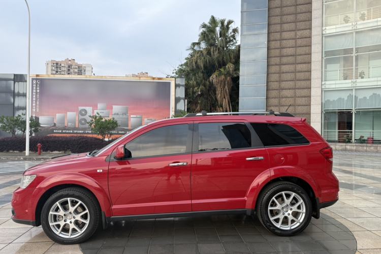 Used Dodge Journey 2015 2.0TD Four-Wheel Drive Luxury Edition Exterior 9