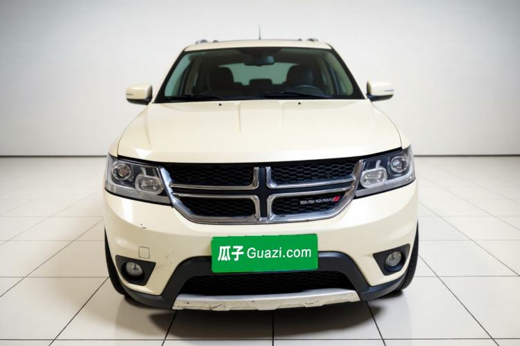 Used Dodge Journey 2015 2.0TD Four-Wheel Drive Luxury Edition Exterior 1