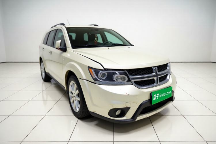 Used Dodge Journey 2015 2.0TD Four-Wheel Drive Luxury Edition Exterior 2