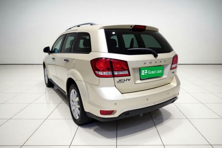 Used Dodge Journey 2015 2.0TD Four-Wheel Drive Luxury Edition Exterior 3