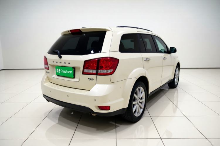 Used Dodge Journey 2015 2.0TD Four-Wheel Drive Luxury Edition Exterior 5