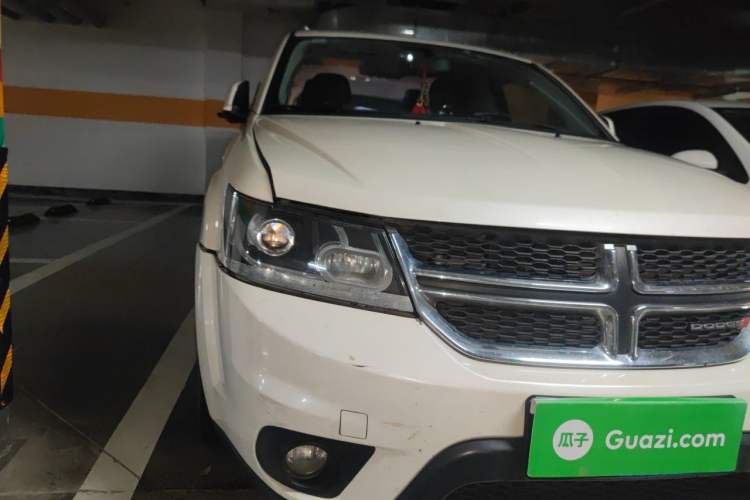 Used Dodge Journey 2015 2.0TD Four-Wheel Drive Luxury Edition Exterior 6