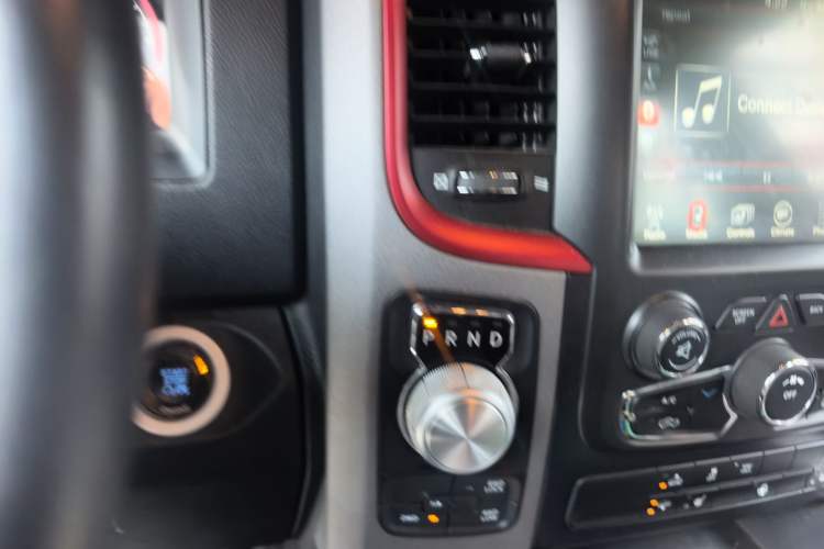 Used Dodge Journey  Gear Lever