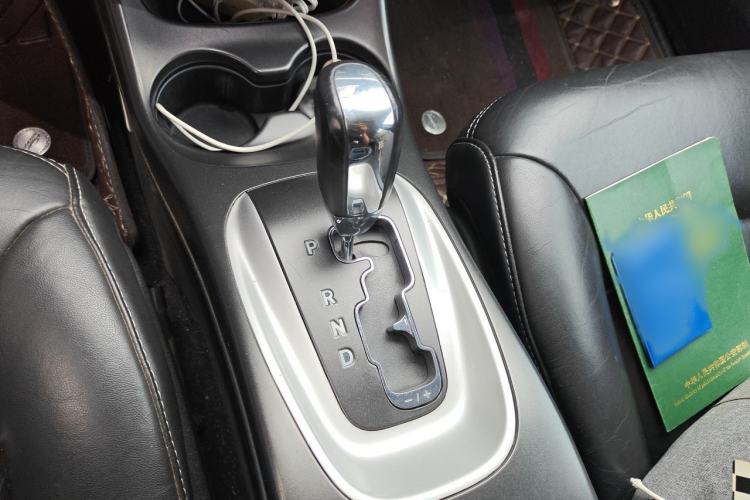 Used Dodge Journey 2015 2.0TD Four-Wheel Drive Luxury Edition Gear Lever