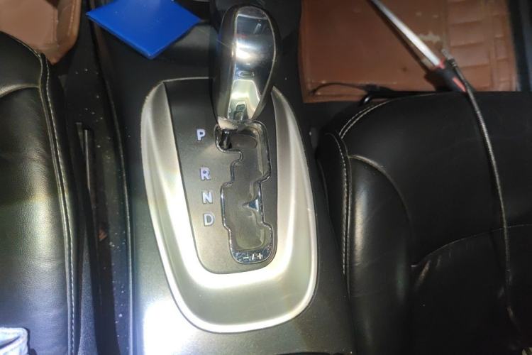 Used Dodge Journey 2015 2.0TD Four-Wheel Drive Luxury Edition Gear Lever