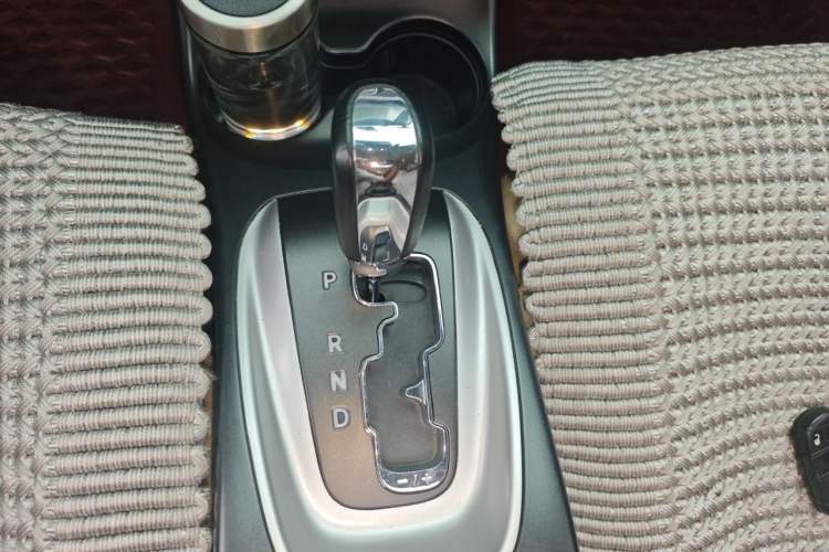 Used Dodge Journey 2015 2.0TD Four-Wheel Drive Luxury Edition Gear Lever