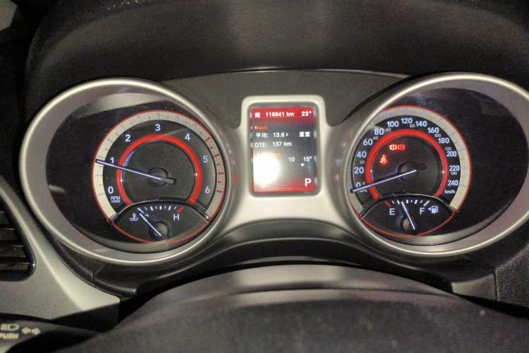 Used Dodge Journey 2015 2.0TD Four-Wheel Drive Luxury Edition Instrument Cluster