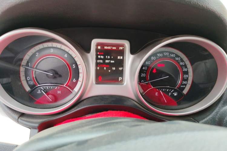 Used Dodge Journey 2015 2.0TD Four-Wheel Drive Luxury Edition Instrument Cluster