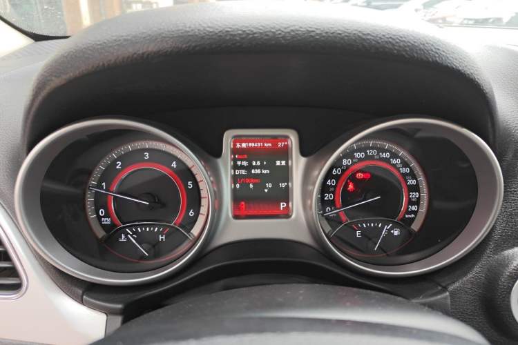 Used Dodge Journey 2015 2.0TD Four-Wheel Drive Luxury Edition Instrument Cluster