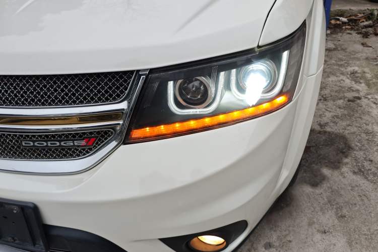 Used Dodge Journey 2015 2.0TD Four-Wheel Drive Luxury Edition Left Front Headlight