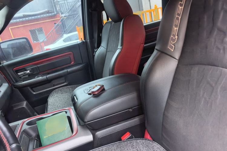 Used Dodge Journey  Left Front Seat