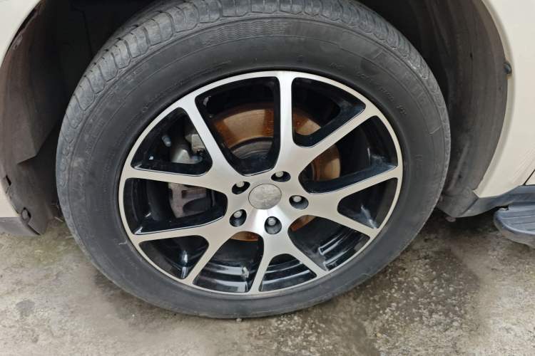 Used Dodge Journey 2015 2.0TD Four-Wheel Drive Luxury Edition Left Front Wheel Hub
