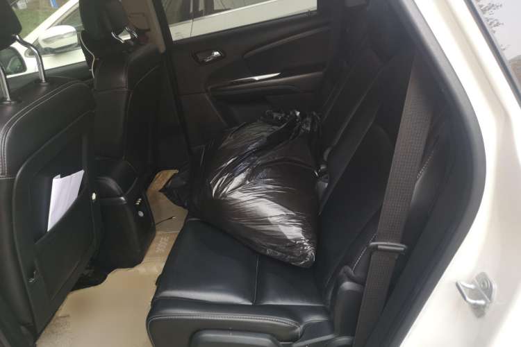Used Dodge Journey 2015 2.0TD Four-Wheel Drive Luxury Edition Left Rear Seat